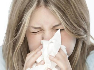 夏季过敏性鼻炎的病因有哪些?过敏性鼻炎的自愈方法