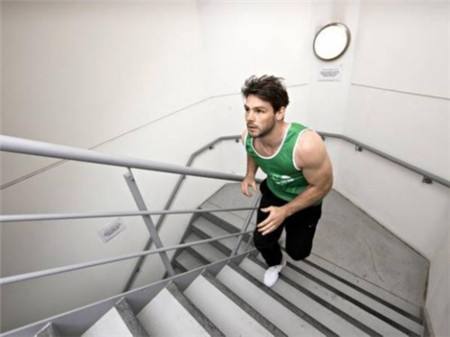 爬楼梯减肥瘦哪些部位?哪些人不适合爬楼梯减肥