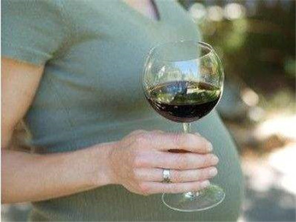 怀孕能喝酒吗?怀孕喝酒的危害 怀孕喝酒了怎么办?