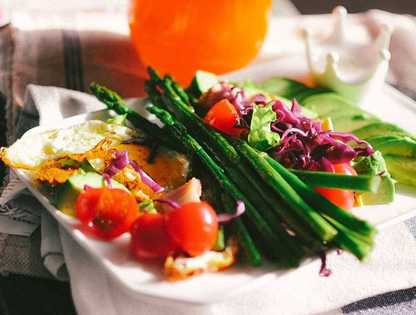 吃这五款蔬菜沙拉减肥 一个月竟然瘦了十斤