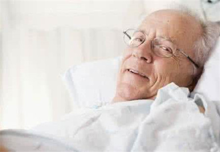 老年肺炎病因有哪些?老年人肺炎如何治疗?