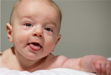 造成宝宝缺铁性贫血的原因 宝宝缺铁性贫血怎么办?