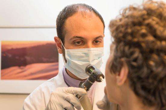 头颈癌常见的成因 头颈部癌嗓音及吞咽复健法