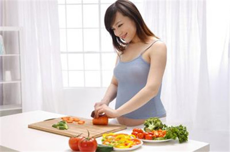 怀孕初期应该吃什么?有哪些注意事项?