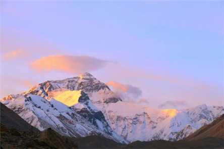 世界上最高的山 珠穆朗玛峰有多高?