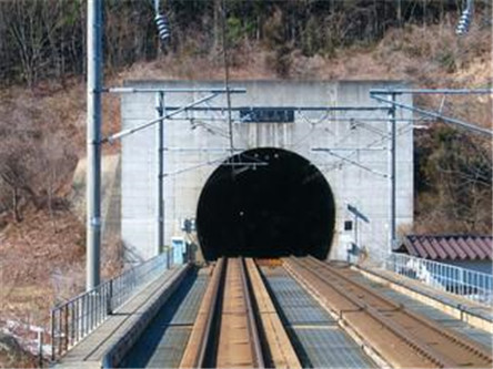 世界最长隧道 花了23年时间到底值不值