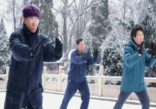 天气越来越冷了 冬季练习太极拳全方位攻略大全