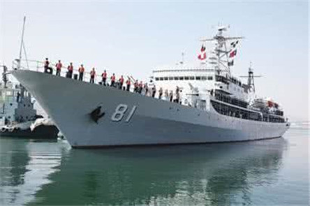 郑和号 我国最大的集装箱船和训练舰