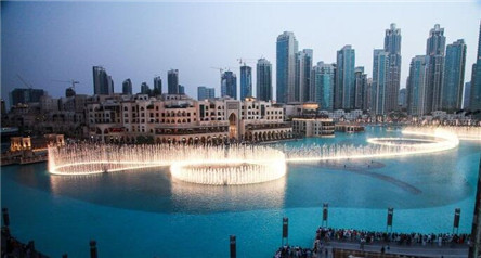 迪拜音乐喷泉 世界最高最大的喷泉
