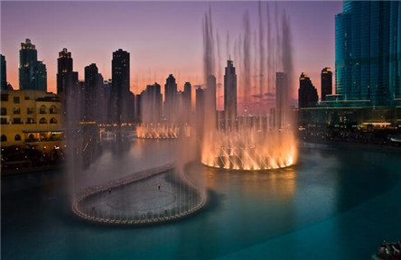 迪拜音乐喷泉 世界最高最大的喷泉