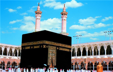 世界最奢华的清真寺 46吨黄金修建的伊斯兰圣地