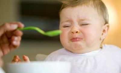 宝宝拒绝吃饭的原因是什么？如何改变宝宝的厌食情绪？