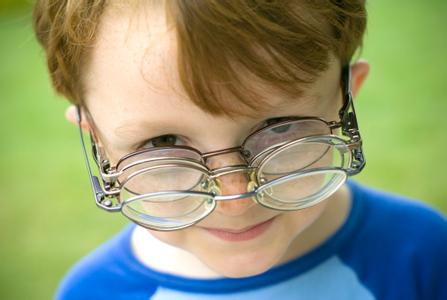 儿童近视眼怎么恢复?8大儿童近视眼自然恢复法